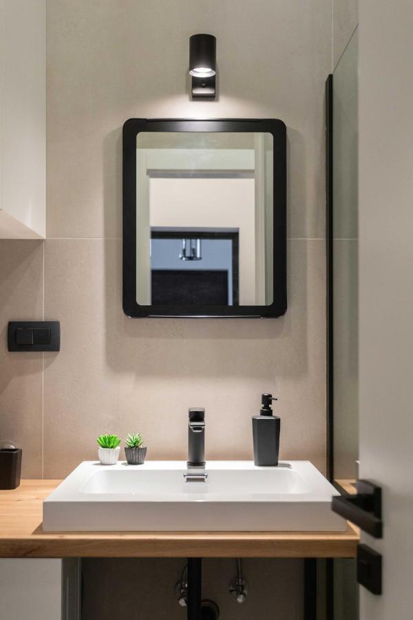 Modern And Design Apartment Near The Main Square Zagreb Exterior photo
